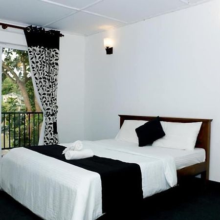 Sadhara River View Lodge Kandy Luaran gambar