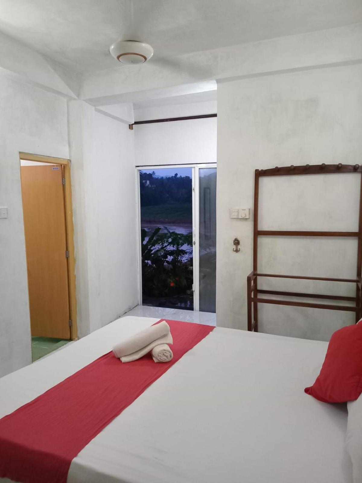 Sadhara River View Lodge Kandy Luaran gambar